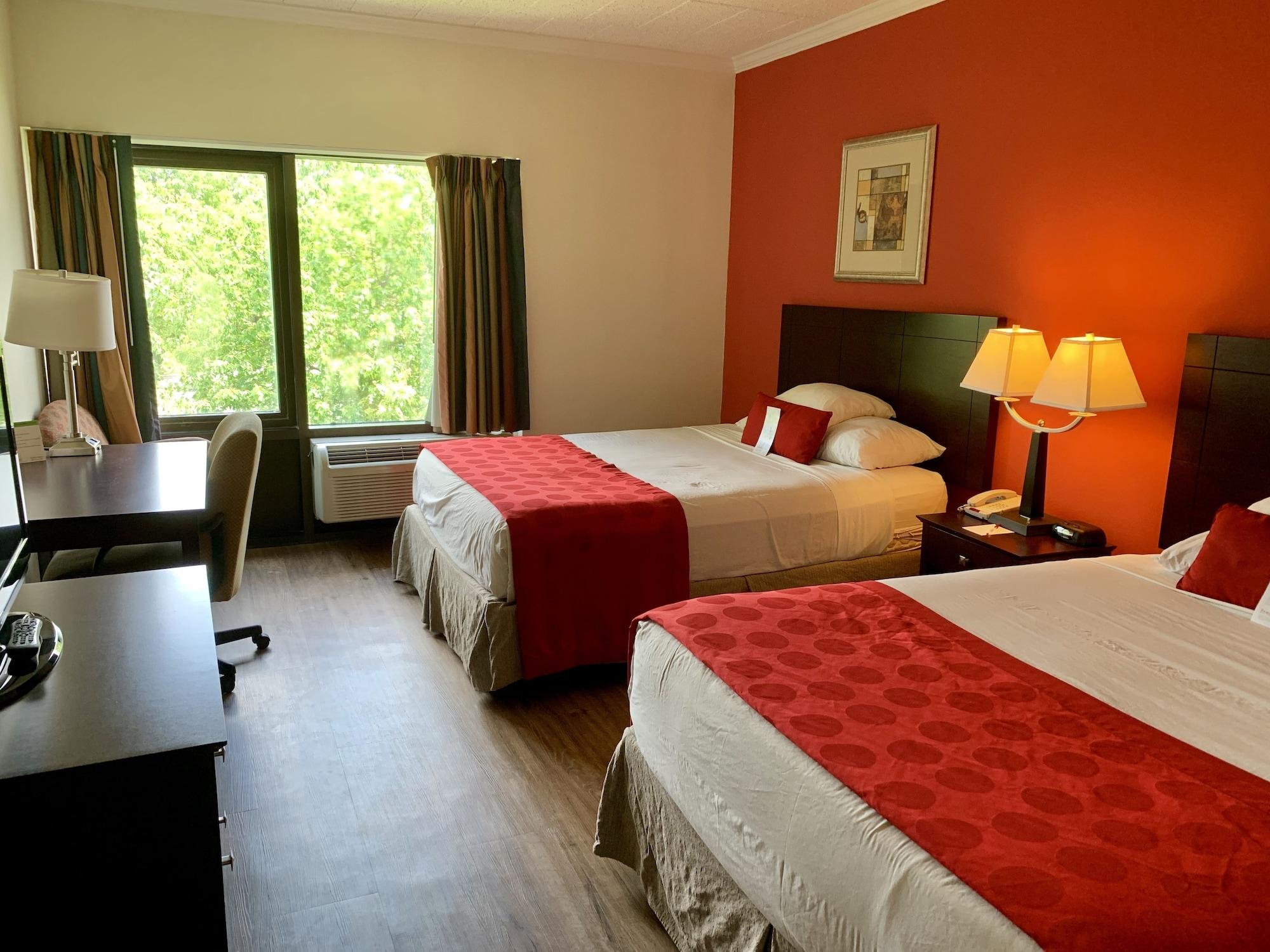 Ramada By Wyndham Newark/Wilmington Hotel Buitenkant foto