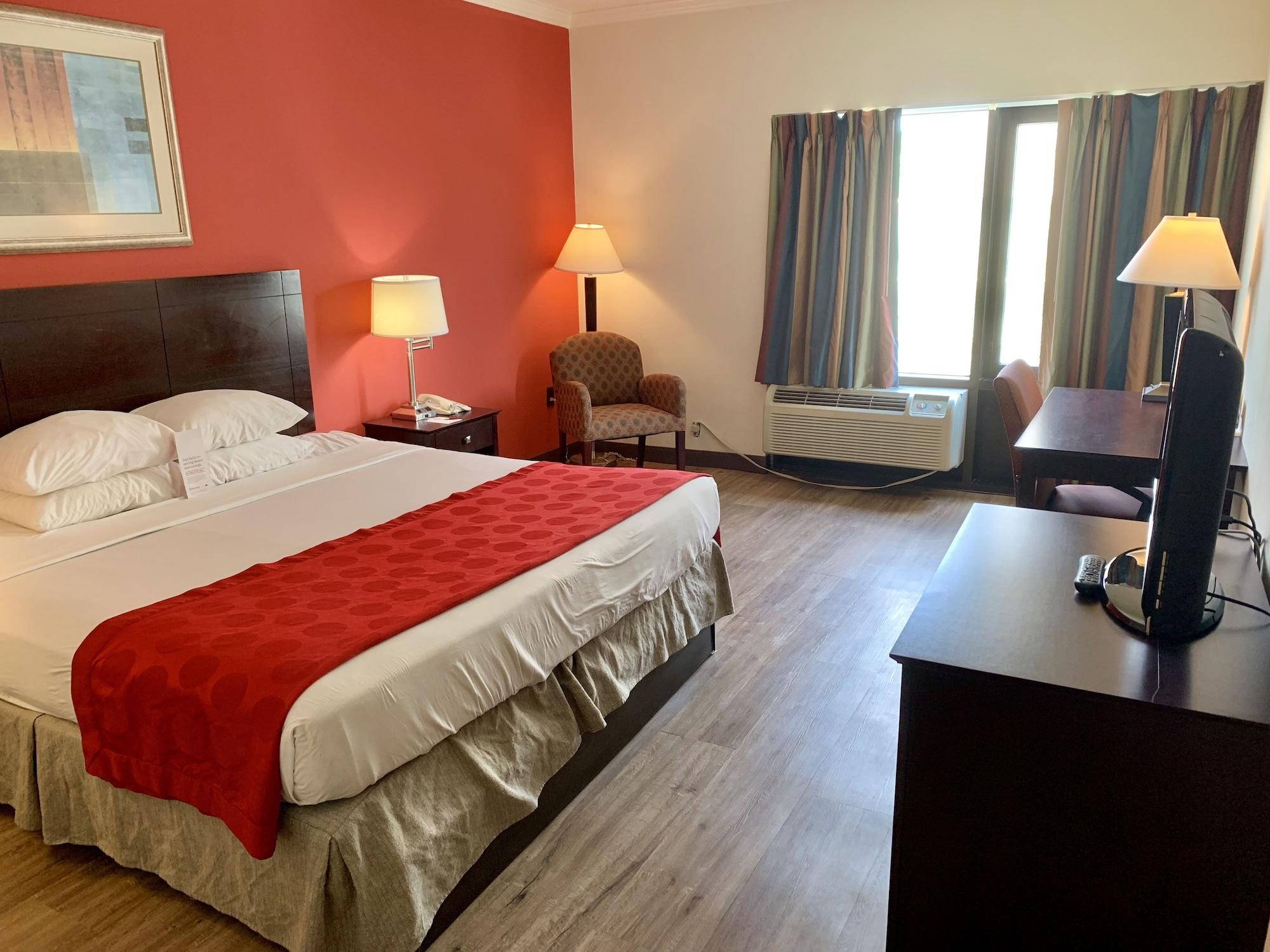 Ramada By Wyndham Newark/Wilmington Hotel Buitenkant foto
